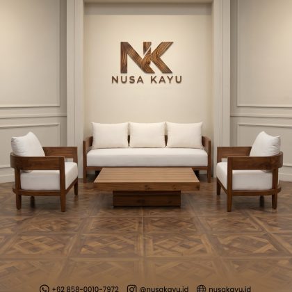 Set sofa kayu Jepara dengan 1 sofa dan 2 lounge chair